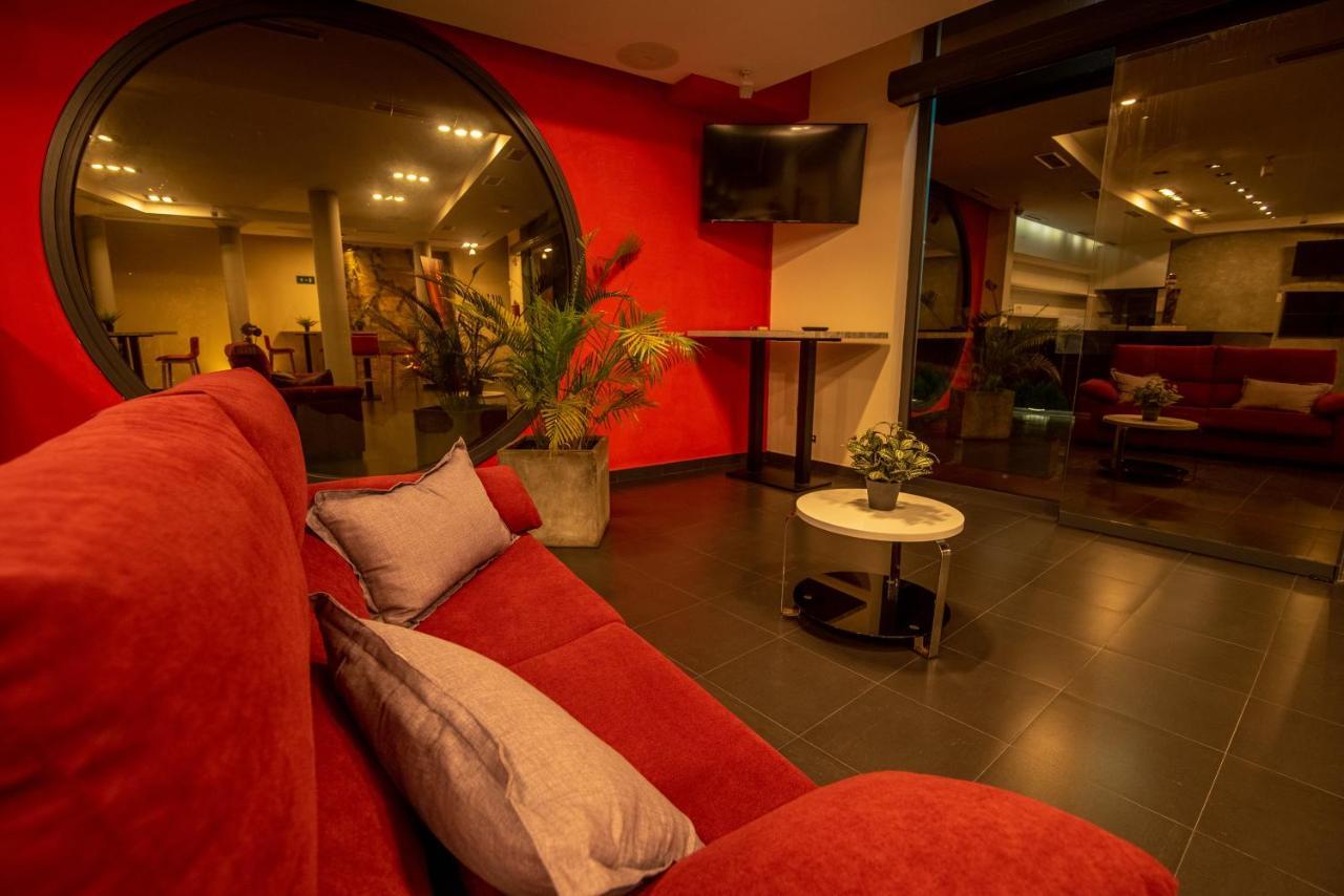 צ'יפיונה Hotel Los Nardos מראה חיצוני תמונה